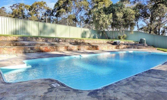 Bournda Cabin | Lagan Woodbine Park in Bournda