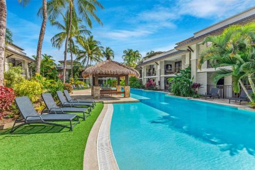 Port Douglas Apartment | Lagoon Breeze Swim-out Temple Resort Stay