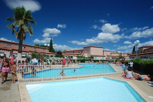 Saint-Cyprien Plage Resort | Lagrange Grand Bleu Vacances – Résidence Les Jardins de Neptune