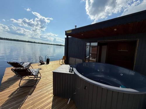 Ikskile Boat Rental | Laivu nomas pirts