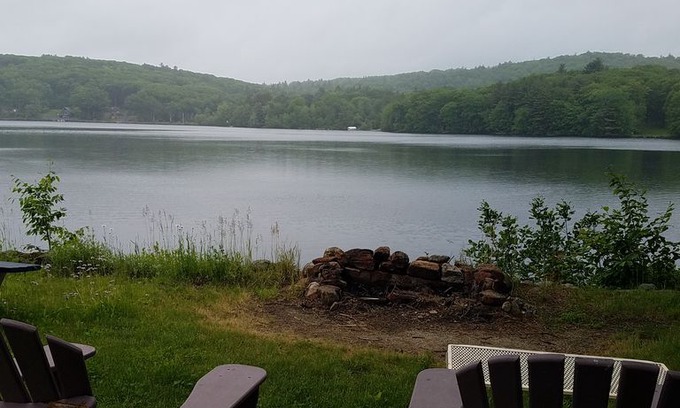 Harrisville Cottage | Lake Cottage Retreat on Harrisville Pond in the Monadnock region of NH