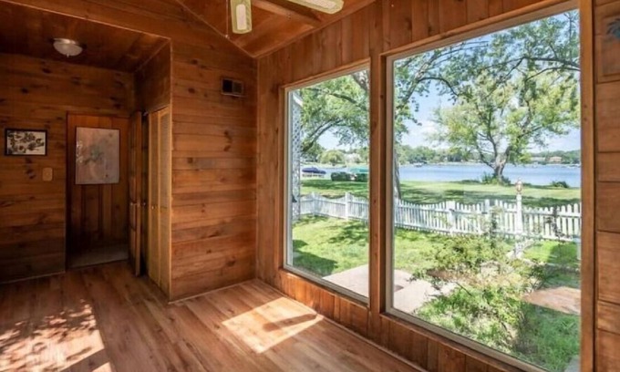 McHenry House | Lake Front 2.20 acre estate Private boat launch with pier