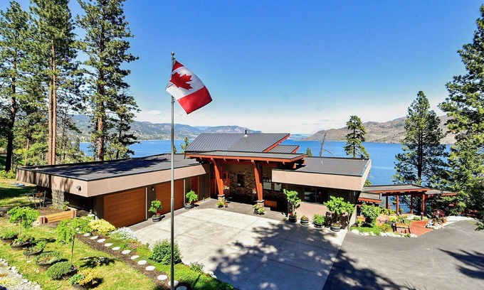 Central Okanagan House | Lake Front Home The best views of Okanagan Lake and 400ft private lake frontage.