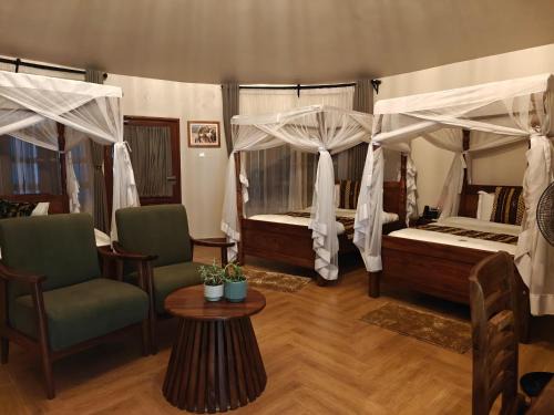 Kasese Resort | Lake George View Golf Resort