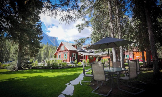 Lake Louise Cabin | Lake Louise Suite | Mountain Views & Fireplace