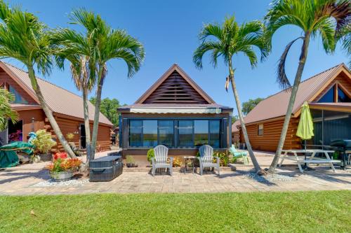 Okeechobee House | Lake Okeechobee Cabin with Boat Launch and Patio
