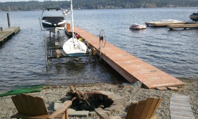 East Lake Hills Apartment | Lake Sammamish Waterfront, New Corporate Apt. Near Microsoft