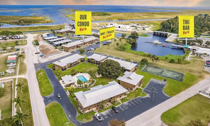 Clewiston Condo | Lake View -Fresh & New-Bass N Sun-Pool-King Bed