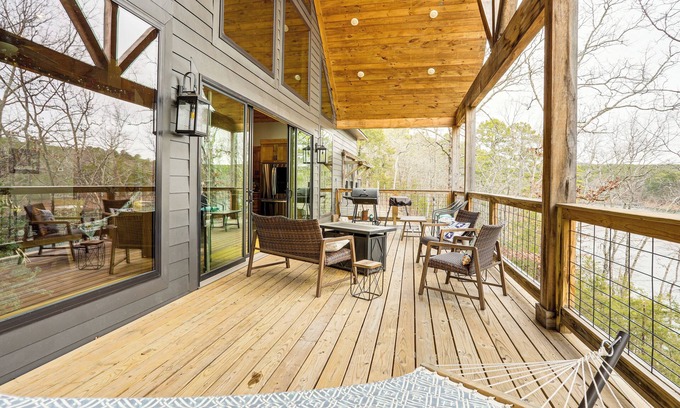 Drasco Cabin | Lake Views & Golf Access at Secluded Drasco Lodge