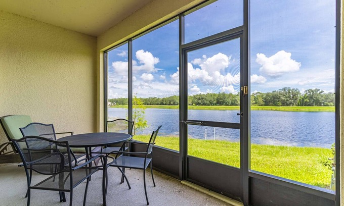 Trafalgar Village House | Lake Views Near Disney – Value Stay with Pool, Hot Tub & Clubhouse Access - Corner 3BR Townhome