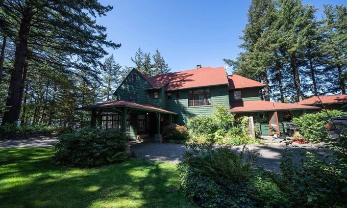 Hood River Apartment | Lakecliff Lodge Estate and Wedding Venue