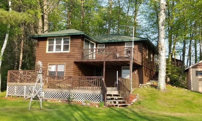 Finlayson Cabin | Lakefront! 3BR, 2.5 Bath, decks, dock, grill, fire pit, boats, dog friendly nnn
