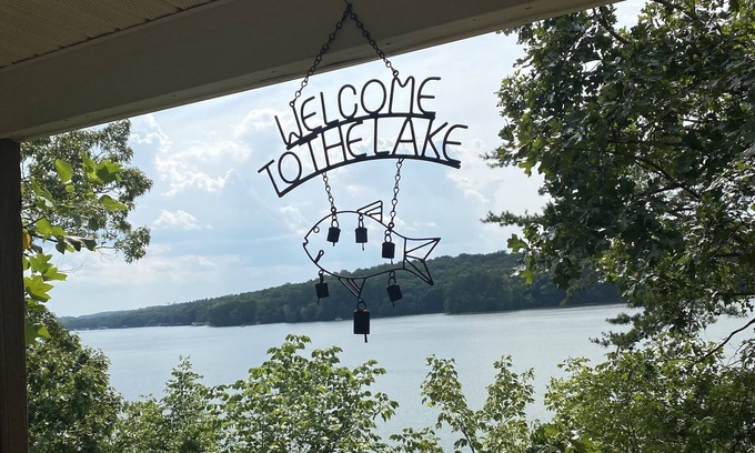 Albemarle House | Lakefront Tillery Getaway- Forever views of Morrow Mountain