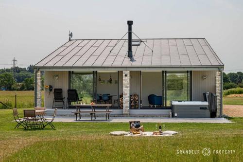 Sturminster Marshall Apartment | Lakeside Lodge by Grandeur Property