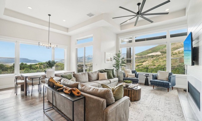 Deer Mountain House | Lakeview - minutes outside of Park City