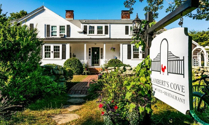 Vineyard Haven Hotel | Lambert's Cove Inn & Resort