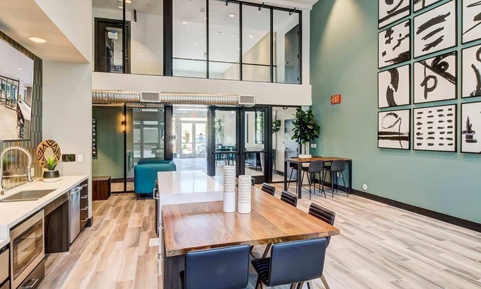 Camelback East Apartment | Landing at Preston at Biltmore - 2 Bedrooms in .