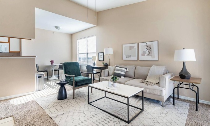 Fort Worth Apartment | Landing | Chic 1BD, Gym, Pool