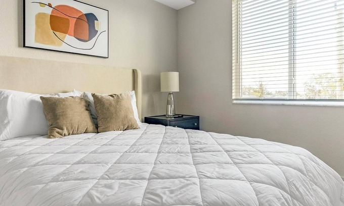 Palmetto Apartment | Landing | Modern 2BD, Pool, Clubhouse