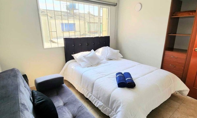 Modelia House | Large and Spacious House Near the Airport: Spa with Sauna and Jacuzzi