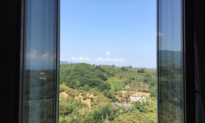 Vignanello Apartment | LARGE APARTMENT 60 KM FROM ROME