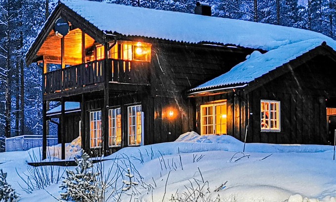 Kvinesdal House | Large, beautiful wooden house a few kilometers from the mining town of Knaben.