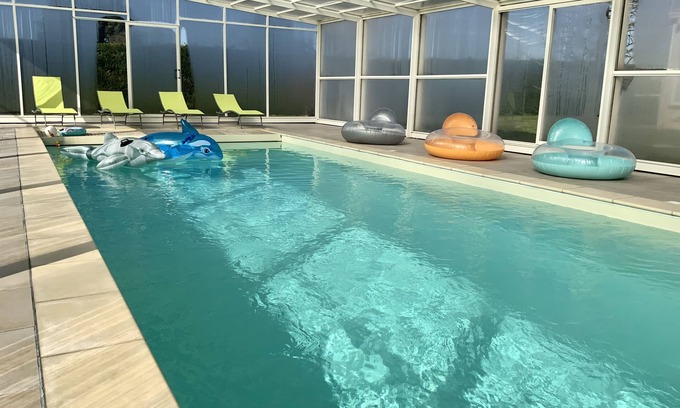 Maslives House | Large comfortable house, heated swimming pool 5 minutes from Chambord castle