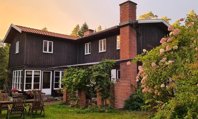 Skanes Fagerhult Villa | Large country house at forest, lake and a beach!