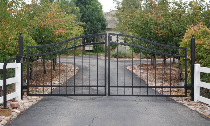 Greenwood Village House | Large Estate Close To Everything.