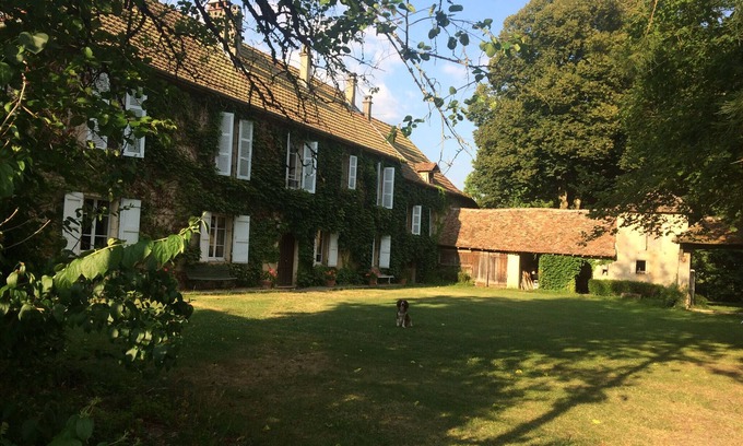 Rothonod House | Large family home with enclosed park in Rothonod