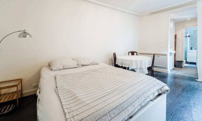 5th Arrondissement Apartment | LARGE FULLY-EQUIPPED STUDIO IN QUIET LOCATION TERRACE OVERLOOKING GARDEN