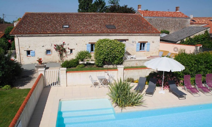 Corpe Cottage | Large gîte for up to 7 people, with swimming pool