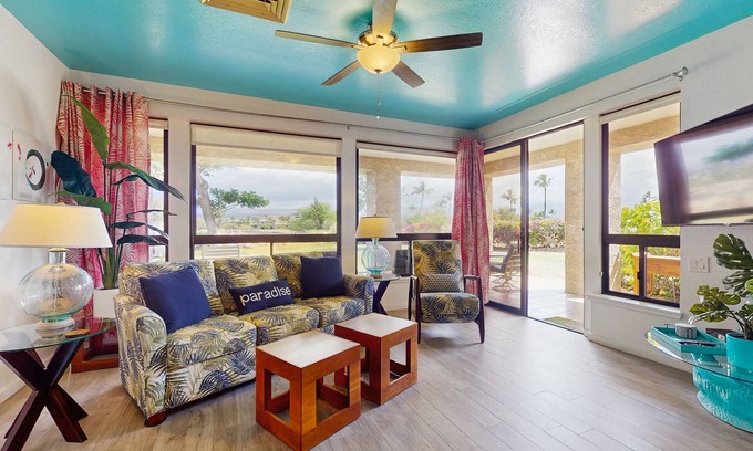 Waikoloa Condo | Large ground-floor condo with a pool, hot tub, fitness room, & tennis