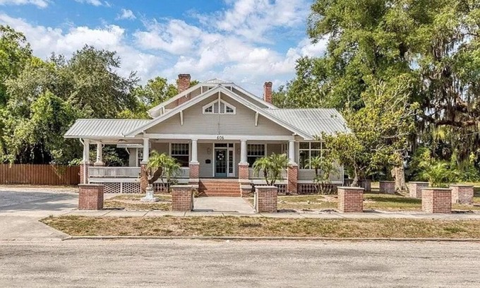 Arcadia Historic District Bed & Breakfast | Large Historic Home Near Downtown Arcadia, 6 Bedrooms