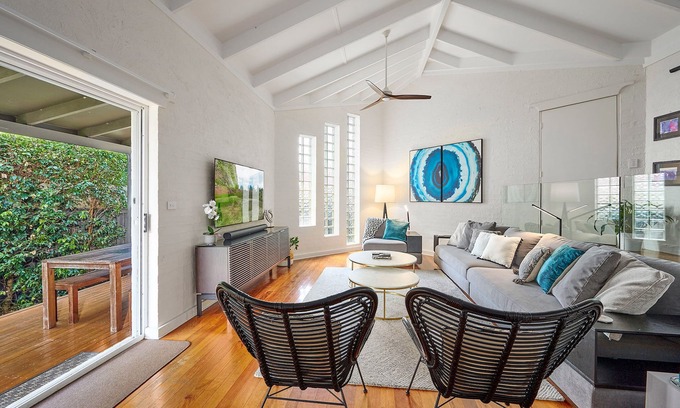 Suffolk Park House | Large Modern 2 Story Home with Byron Charm & 4 Beds