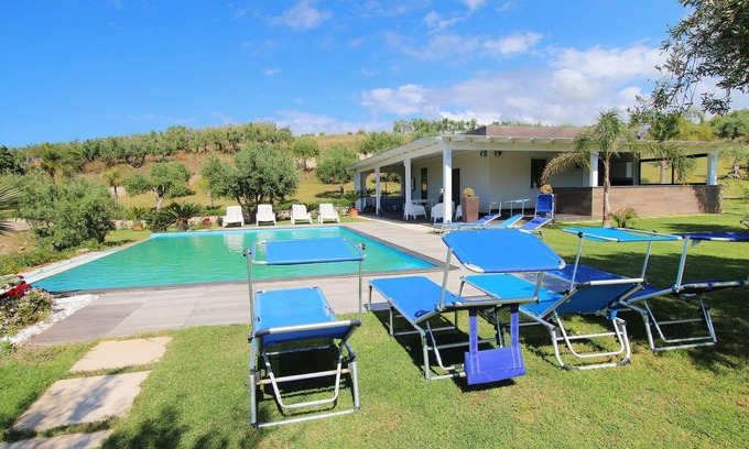 Campofelice di Roccella Villa | Large property, 2 Modern Villas, PRIVATE POOL, Golf Practice, Sea View, WIFI