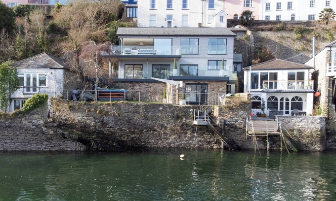 Dartmouth House | Large Riverside Retreat with Panoramic Dart Views