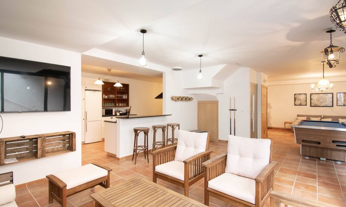 Uterga House | Large rural house 10 minutes from Pamplona