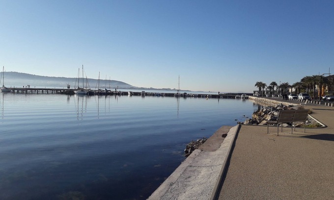 Balaruc-les-Bains Apartment | Large T2 (1 bedroom) 50m2 - CURE area (50m), Beaches, Center + WIFI + residence parking