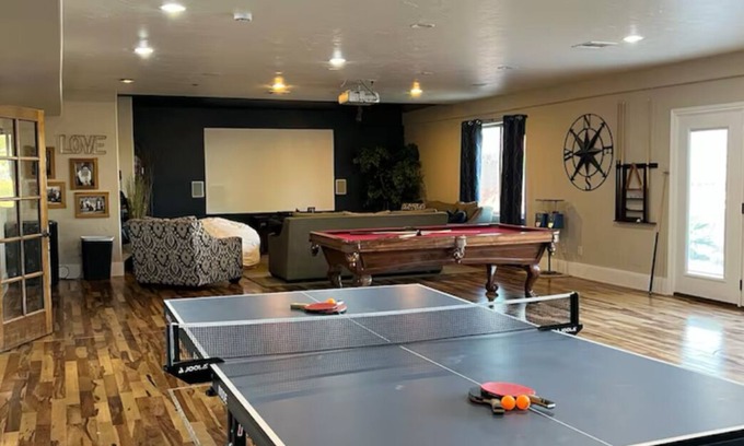 Santa Clara House | Large walk out basement with gorgeous views in tranquil Santa Claran