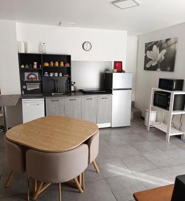 Laroque-des-Alberes House | Laroque