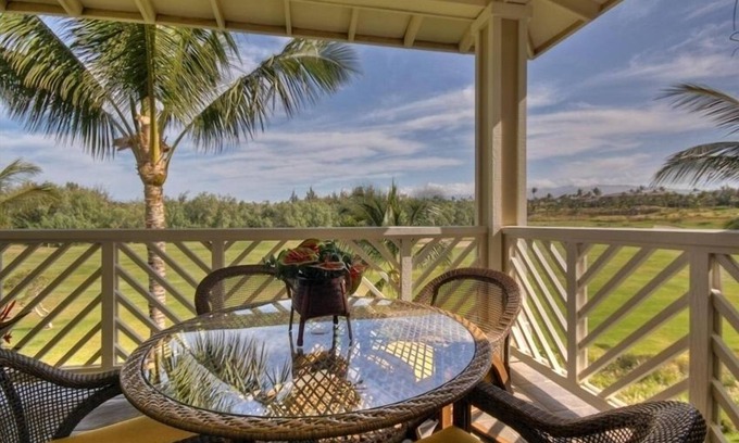 Waikoloa Condo | LAST MIN SALE Oct 20-25! Luxury Penthouse, Golf View, Gourmet kitchen, Sleeps 6