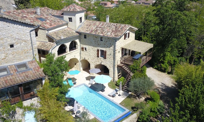 Vallon-Pont-d'Arc Cottage | LAURIERS-MAGNIFICENT COTTAGE IN VALLON PONT D'ARC - cleaning and linens included