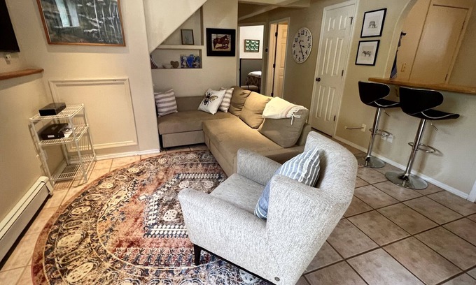 Durango House | Lavender on the Farm ~ Cozy 2BR 1BA near Durango