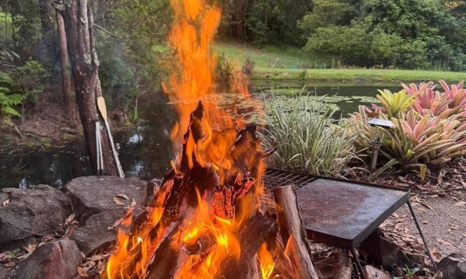 Chevallum Apartment | Laze-away Studio on Acreage