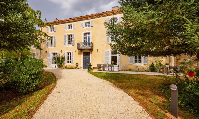 Lagraulet-du-Gers Hotel | Le Castel Pierre - 7ch&7sdb avec clim, piscine XL, salle fitness et sauna pour 18 personnes