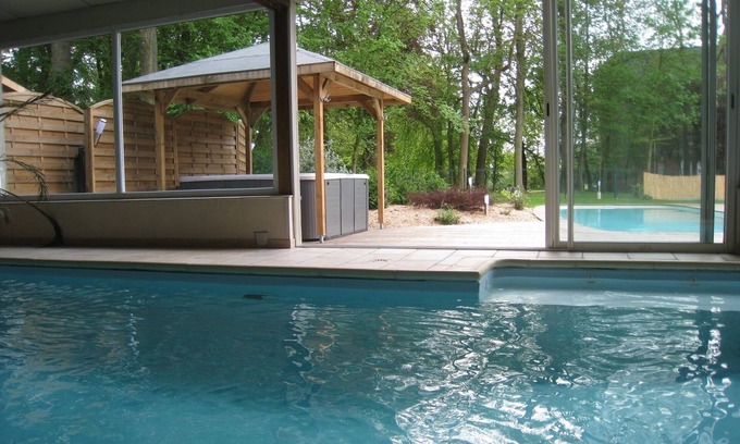 Hypercourt House | Le Château d'Omiécourt