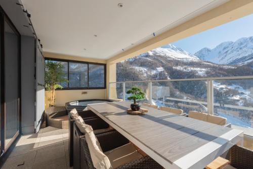 Sers House | Le Chalet des Retrouvailles