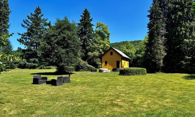 Sainte-Opportune-la-Mare Apartment | Le Chalet de la Mare