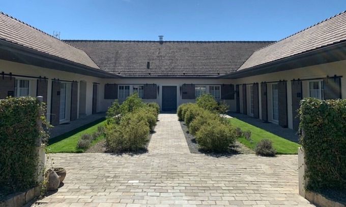 Saint-Martin-en-Biere House | Le Clos 24